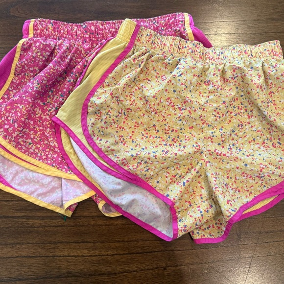 Nike Dri-FIT Running Shorts Bundle Women’s Athletic Activewear Size Medium EUC - Picture 2 of 16